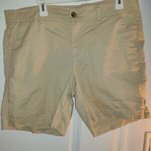 Old Navy lightweight stretch shorts size14 khaki color light